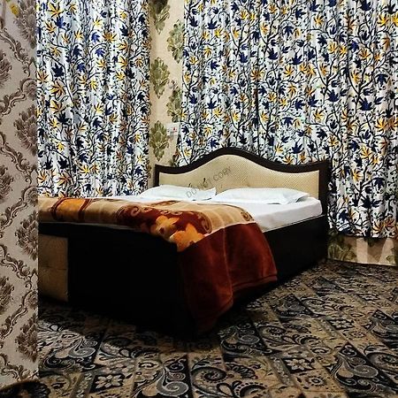 Hotel Fabulous Kashmir Srinagar Zewnętrze zdjęcie