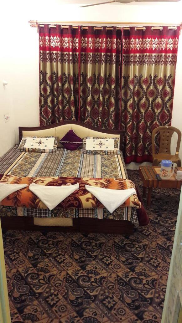 Hotel Fabulous Kashmir Srinagar Zewnętrze zdjęcie